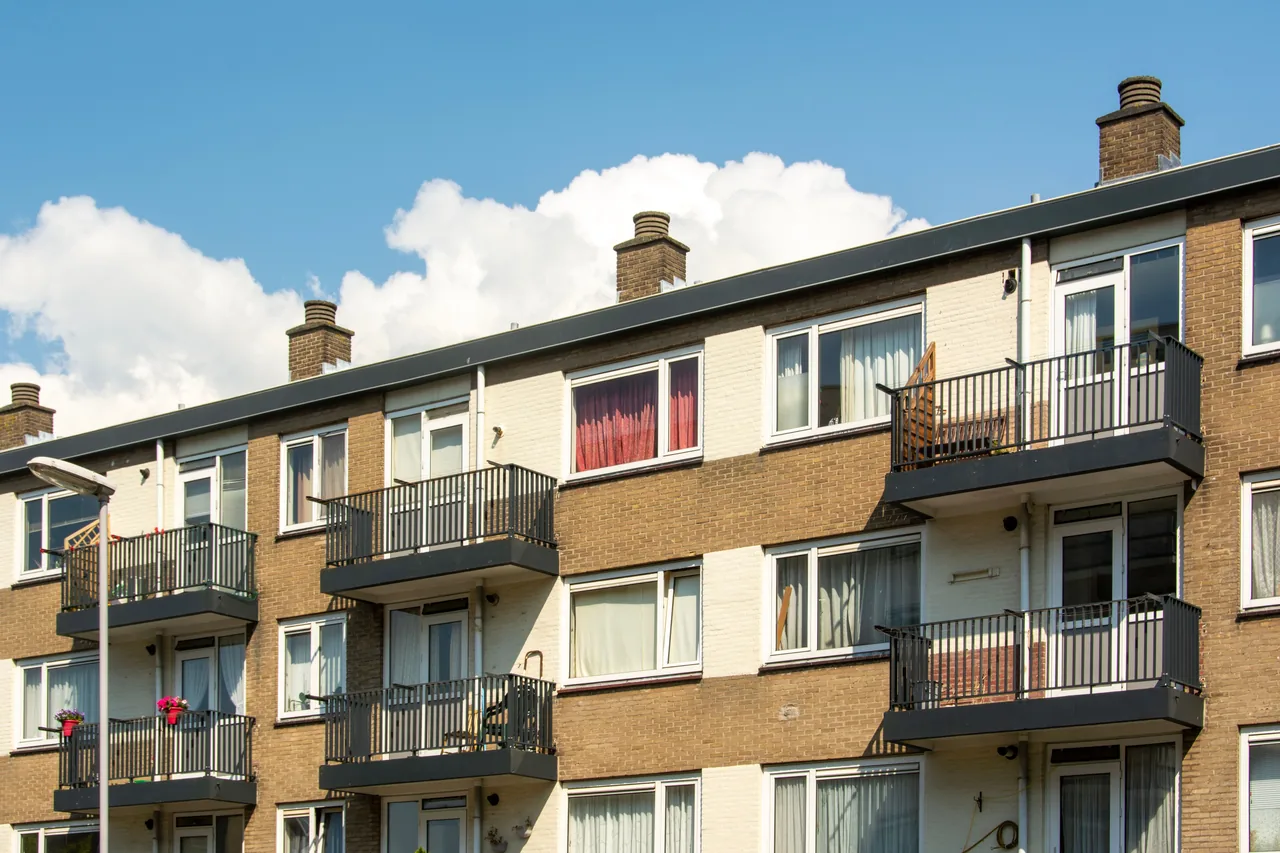 187 WWS-punten vrije sector huurwoning berekenen — Een jaren-30 rijwoning in de Vruchtenbuurt die op 184 punten blijft hangen